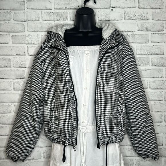 NWT Ashley by 26 International Outerwear Sherpa Puffer Jacket Size Large - Picture 1 of 5